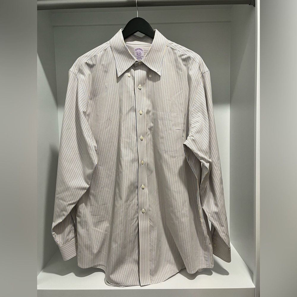 Brooks brothers classic non-iron supima cotton blue and gold stripe neck 17-35